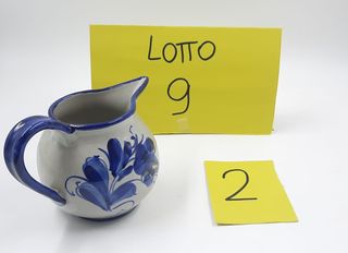 Brocca in ceramica dipinta a mano