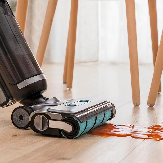 Cecotec FreeGo Wash&Vacuum: scopa elettrica