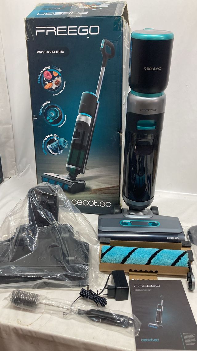 Cecotec FreeGo Wash&Vacuum: scopa elettrica