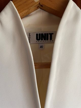 Traje chaqueta blanca UNIT