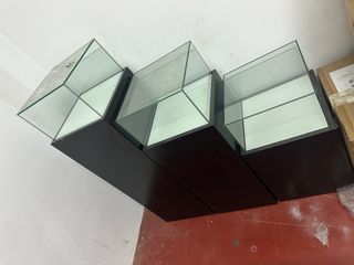 3 Expositores Cristal - Vitrinas