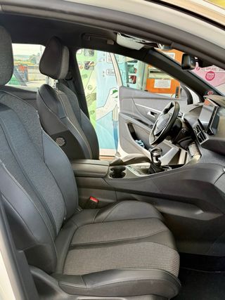 Peugeot 3008 2023