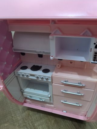 Caravana Hello Kitty para muñecas