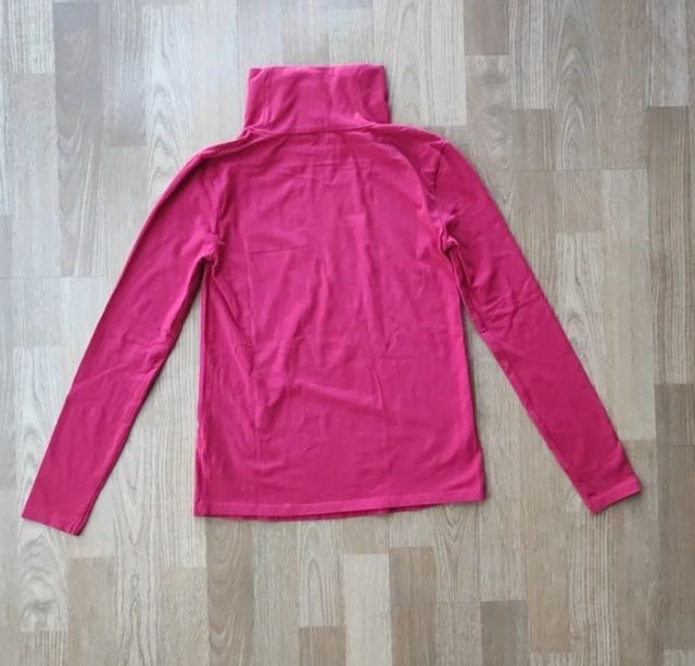 Camisetas - Roja cuello alto