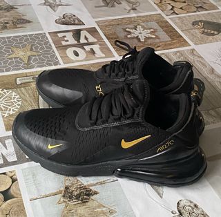 Nike Air Max 270 - Negras y Doradas de segunda mano por 30 EUR en  Corredoria en WALLAPOP