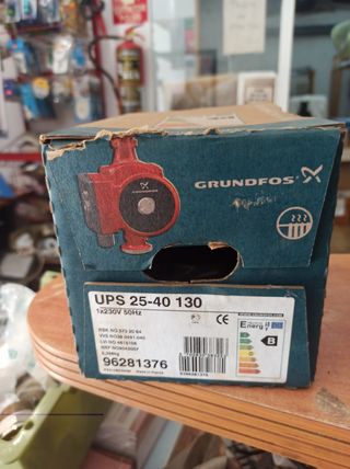Bomba Grundfos UPS 25-40 13cm