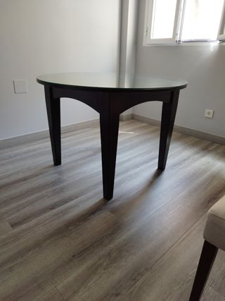 Mesa redonda de madera artesanal con cristal 110cm