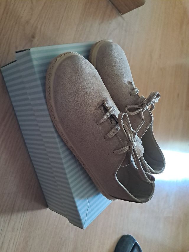 Zapatos serraje beige n.33