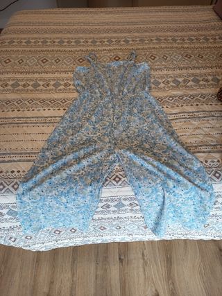 Mono niña azul y blanco