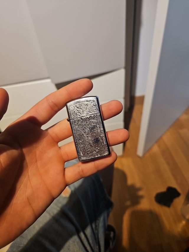 Zippo Slim Venetian Chrome