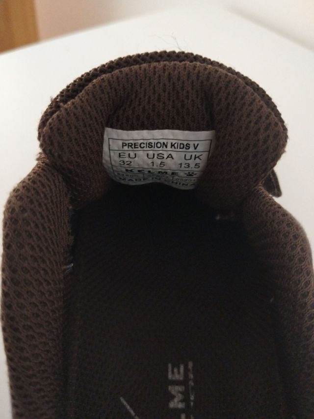 Zapatillas Kelme precisión, niño velcro marrón,