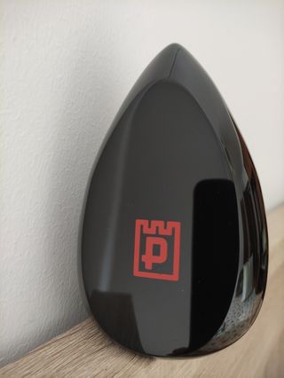 Peana negra para coleccionistas Petronor