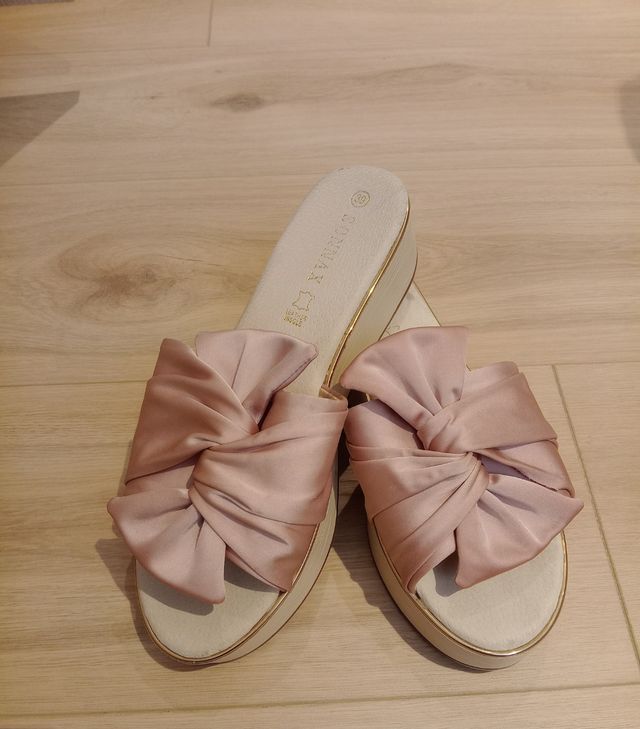 Sandalias piel rosa nude lazo