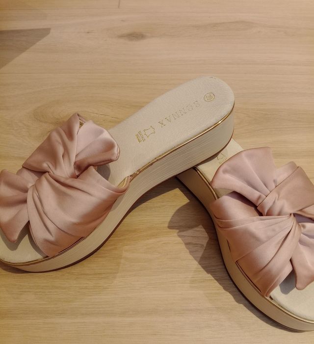 Sandalias piel rosa nude lazo