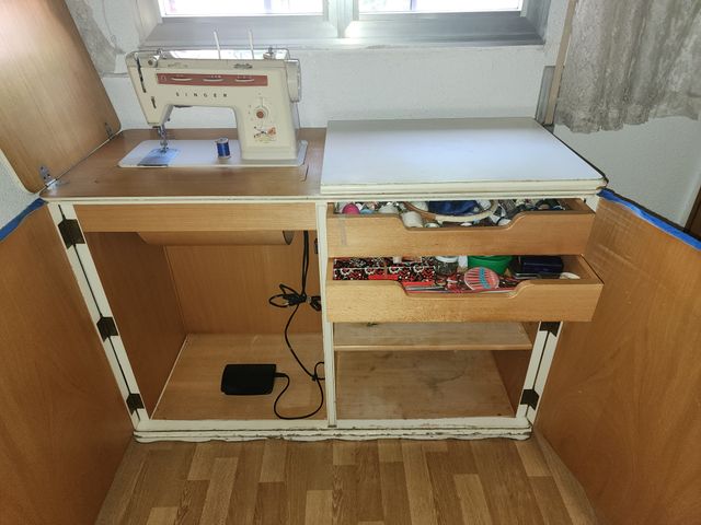 Máquina coser Singer 518 + mueble