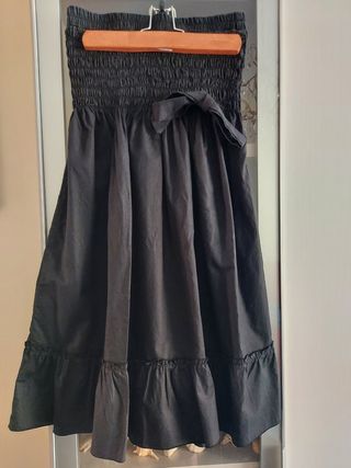 Vestito nero estivo in cotone, senza spalline