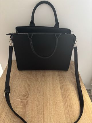 Bolso negro Stradivarius