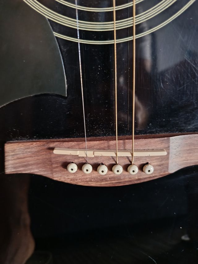 Guitarra electroacústica Ibáñez