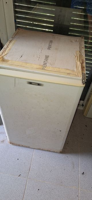 Nevera Zanussi Pequeña