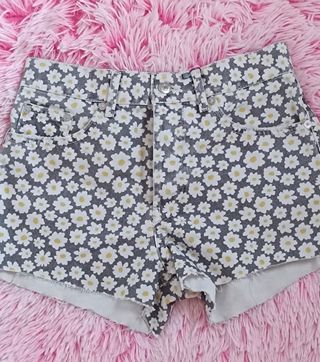 Shorts Zara flores XS