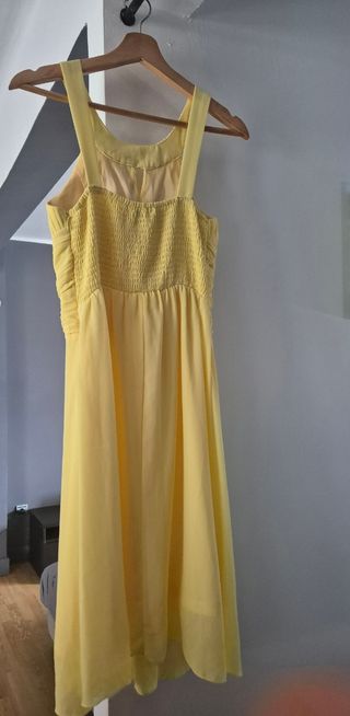Vestido amarillo elegante