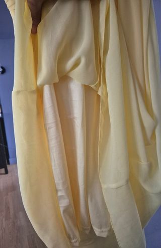 Vestido amarillo elegante