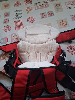 Portabebés Chicco rojo