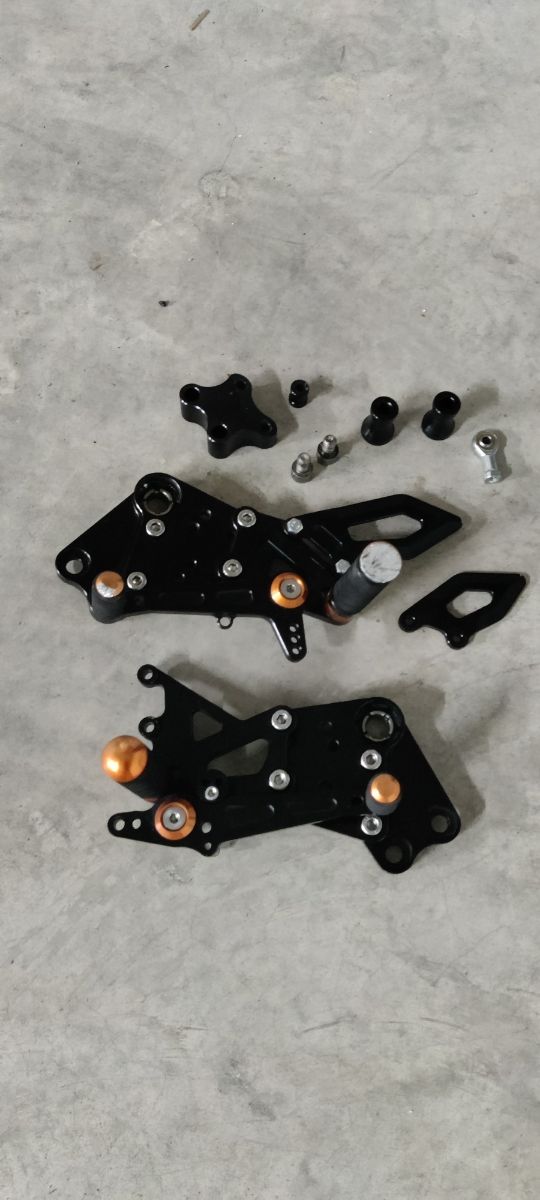 Estriberas retrasadas KTM Duke 390