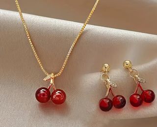 Collar y pendientes cereza