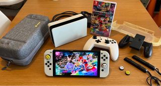 Nintendo Switch OLED Blanca - Mario Kart 8 Deluxe
