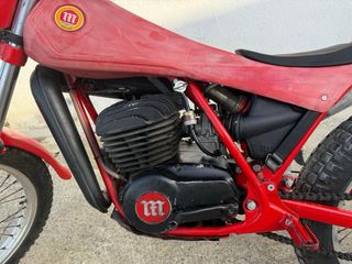Montesa 304: Moto trial roja