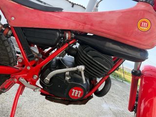 Montesa 304: Moto trial roja