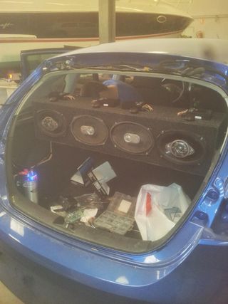 Caja altavoces coche 3 vias
