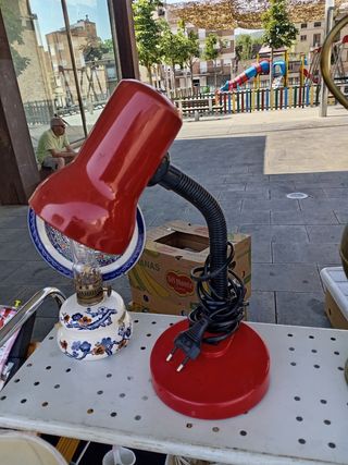 Lampara flexo roja vintage