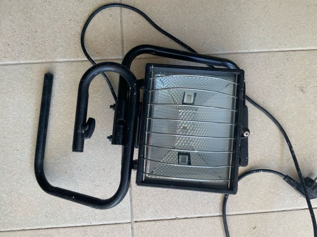 Proyector portátil con soporte