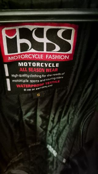 Cazadora moto deportiva azul-negra