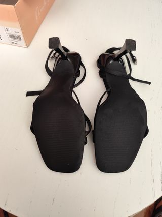 Zapatos Merkal dorados 37