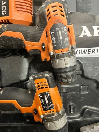 Taladro AEG 2x 12V + Cargador