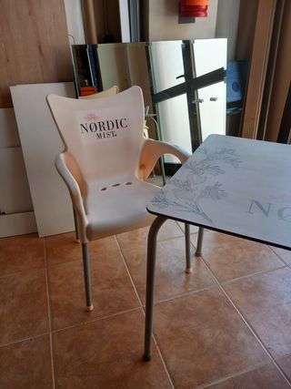 Mesa y 2 sillas NORDIC MIST terraza