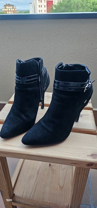Botines negros tacón alto 10 cm