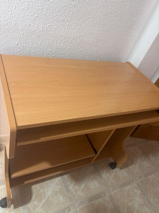 Escritorio oficina con ruedas