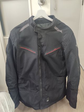 Chaqueta moto Macna XL negra con detalles rojos