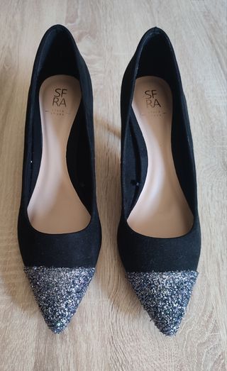 Zapatos de salon negros de Sfera totalmente NUEVOS
