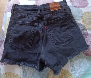 Shorts Levis negros
