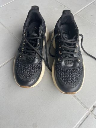 Zapatillas negras