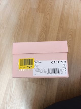 Alpargatas de cuña de novia beige