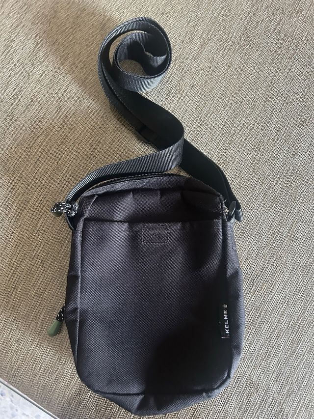 Bandolera Kelme - Negra y Blanca