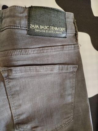 Jeans Zara grises con brillos