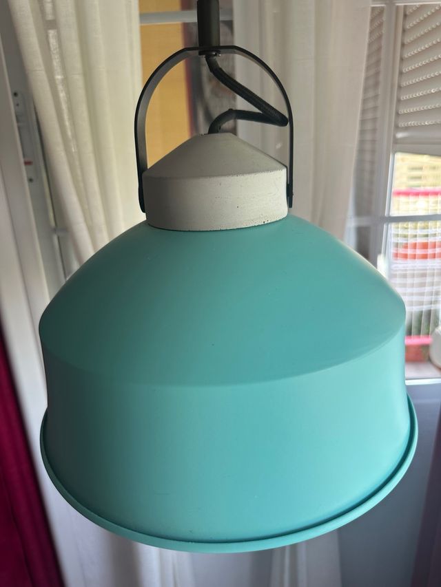Lámpara colgante juvenil en forma de campana 