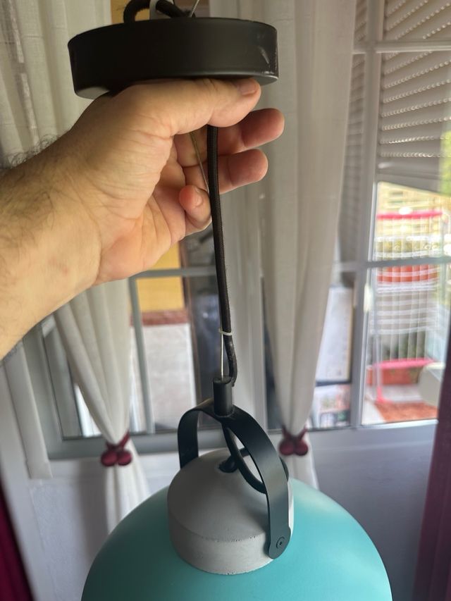 Lámpara colgante juvenil en forma de campana 